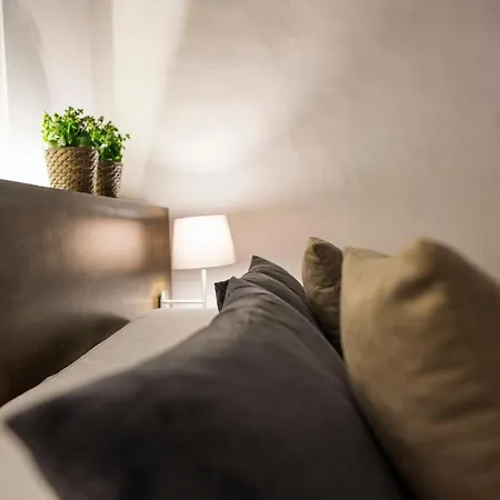 Palazzo Del Papa Konukevi 4*